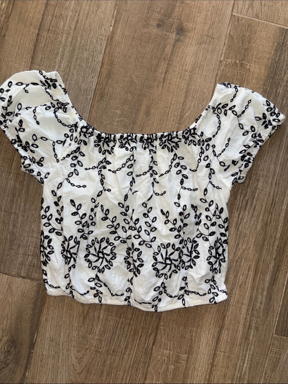 American Eagle Outfitters White Crop Top with Black Embroidered Floral Detail
